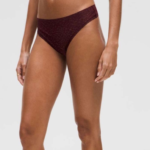 Lululemon InvisiWear Mid-Rise Thong Underwear Lace 3 Pack size XL nwt - Picture 2 of 5